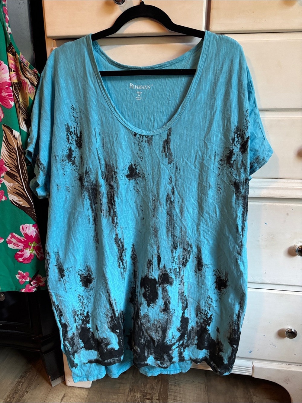 Roaman's Turquoise and Black Short Sleeve Tie-Dye Top